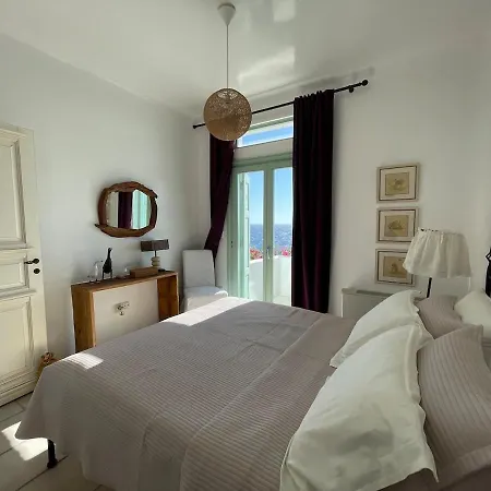 Villa Waterfront With Private Pool