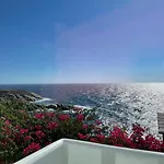 Waterfront With Private Pool *