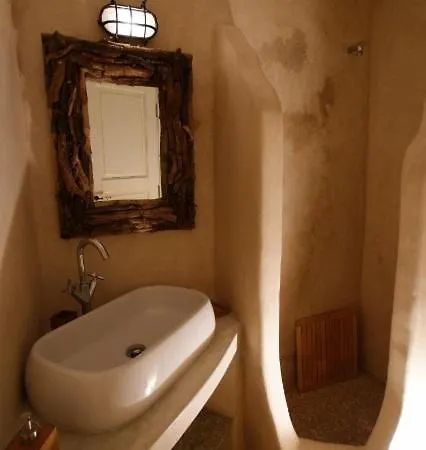 Villa Waterfront With Private Pool *