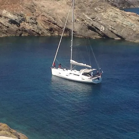 Villa Waterfront With Private Pool *