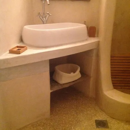 Villa Waterfront With Private Pool *