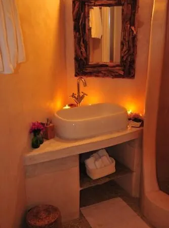 Waterfront With Private Pool *