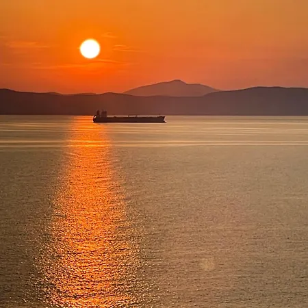 Waterfront With Private Pool * Melissaki