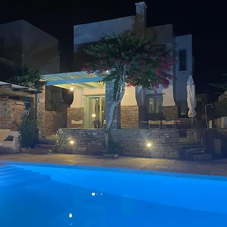 Villa Waterfront With Private Pool *