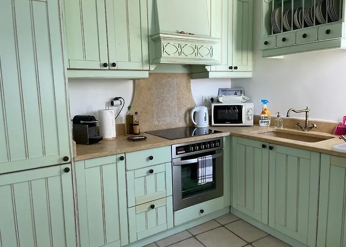 Waterfront With Private Pool *