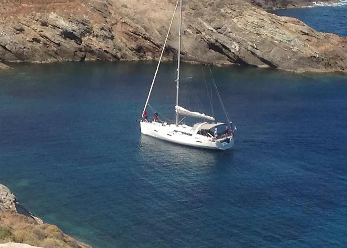 Villa Waterfront With Private Pool *