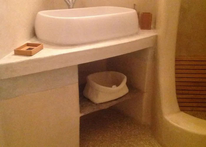 Villa Waterfront With Private Pool *